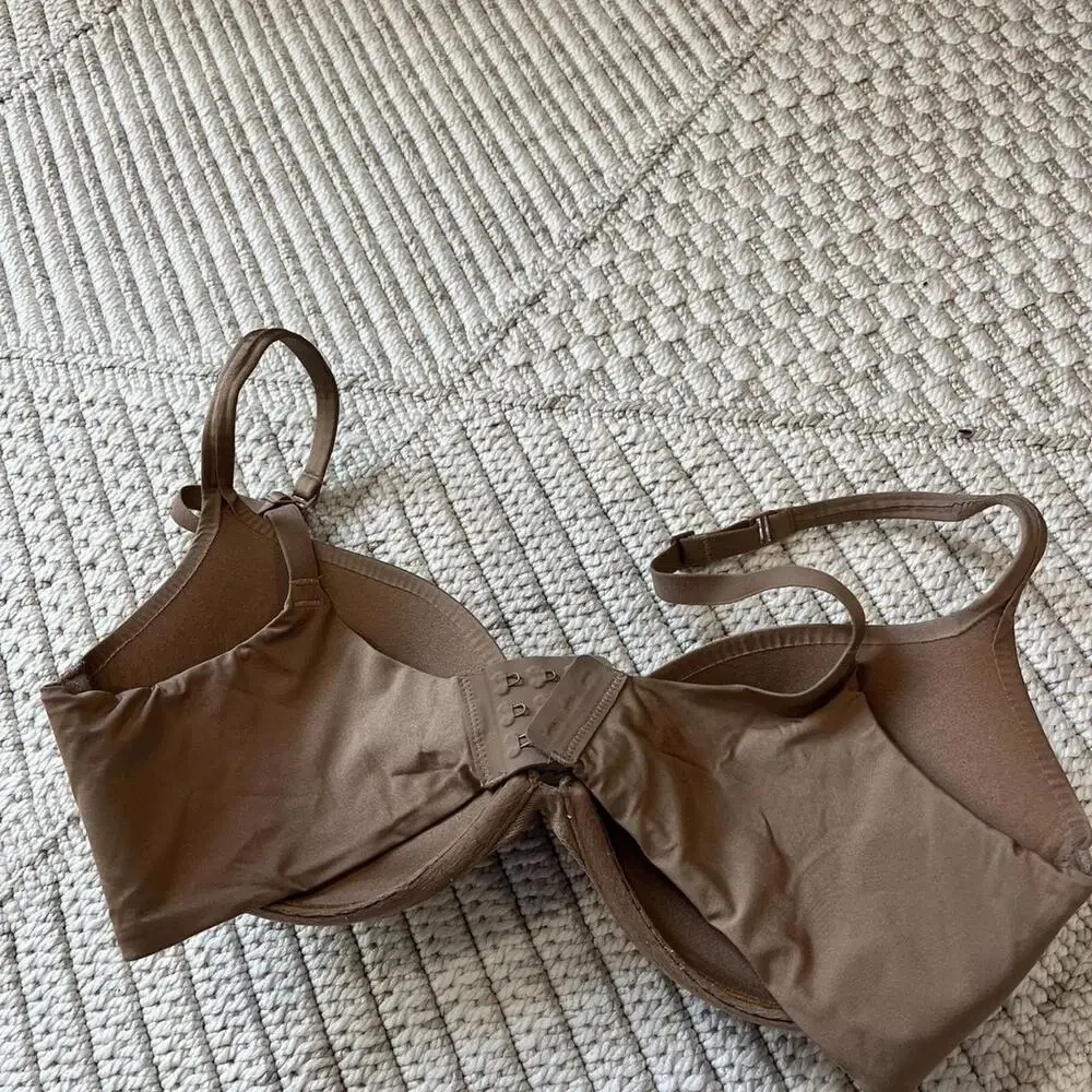 Skims Ultimate Teardrop Push-Up Bra - Picture 2 of 5